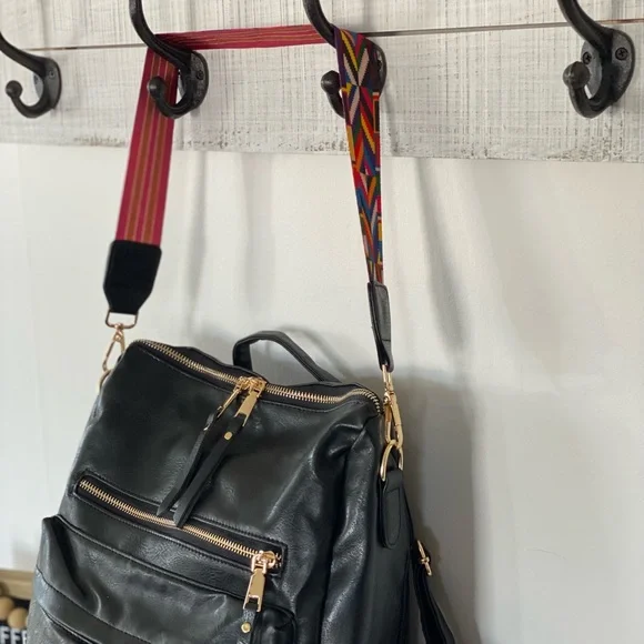 Brand NEW Camden Convertible Backpack in Black 🖤 - Picture 10 of 15